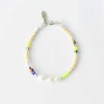 Stylisches Perlenarmband "Amy" Süsswasserperlen mit afrikanischem und böhmischem Glas Silber Ivory Neon Lime