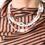 Bunte Kurzkette mit Millefiori, Süswasserperle und Glasschliff aus afrikanischen Vinylscheiben – Bild 3