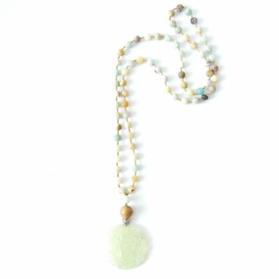 One of a kind * Einzelstück - Kette Jade Ornament mit Amazonit und Sandelholz geknüpft – Bild 2