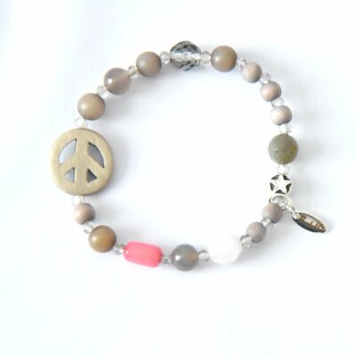 Armband "One of a Kind" in Taupe aus grauem Achat, Holz und Silber in Pink mit Rosenquarz