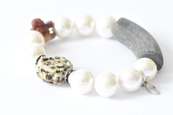 Muschelkern Armband mit Leopardenjaspis und Jade Elefant – Bild 4