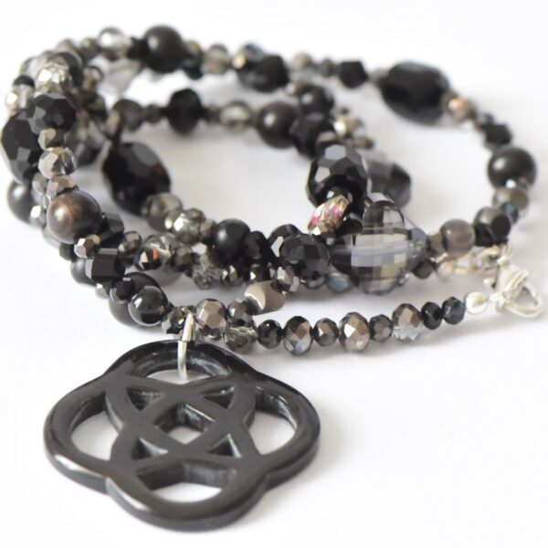 Rundhals Kette Black Diamond Halskette in Schwarz mit Horn Element – Bild 3