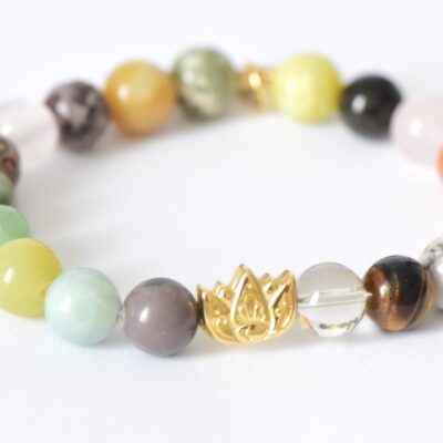 Armband "MILA" mit Lotusblüte Goldfarben - jedes Armband ein Unikat