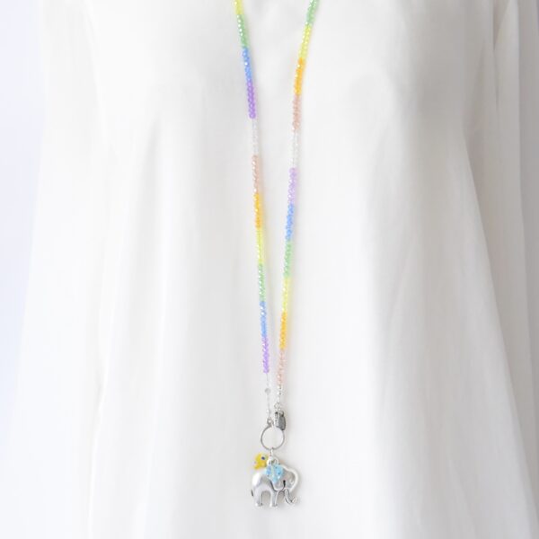 105 cm  Kette "Tulia" Pastell Regenbogen mit Glasschliffperlen, und großem versilberten Elefant Anhänger, lange Variante – Bild 3