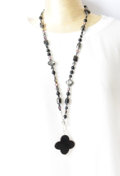 Verstellbare Kristall Halskette Black Diamond in Schwarz mit poliertem Horn Element – Bild 3