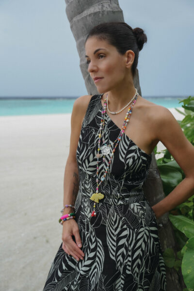 Bettelkette mit lgrünem Jaspis Elefant und buntem Edelstein und Glasperlenmix – Bild 2