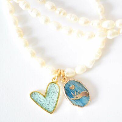 Make a Wish Feine Zuchtperlenkette mit blauem Halbedelstein Anhänger Kyanit und Glas Herz – Bild 3
