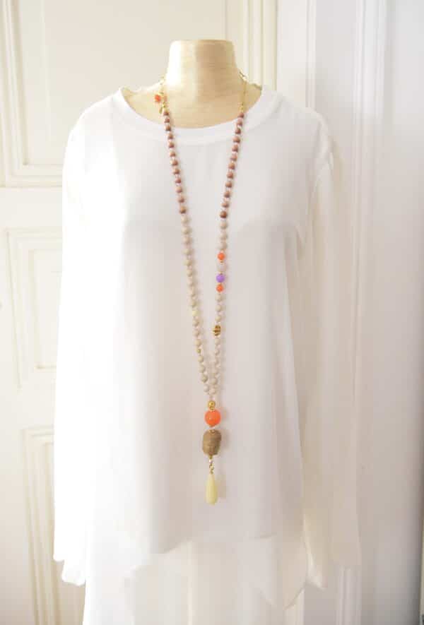 Traumhafte Rosenholzkette mit goldenen Highlights, hellem Jaspis und geschnitztem Buddhakopf  vergoldeter Lotusblüte und verziertem Tropfen in Ivory – Bild 4