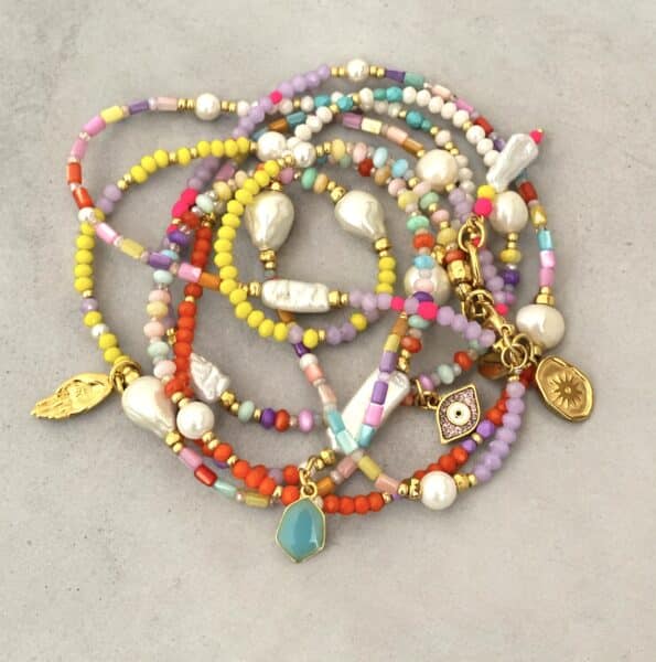 Bunte Longkette SILJA aus buntem Glas, Muschel, Jade und Barockperlen Bunte Layering Kette – Bild 3