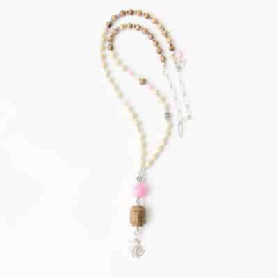 Olivenholzkette Pastell Silber mit geschnitztem Buddhakopf  aus Serpentin – Bild 2