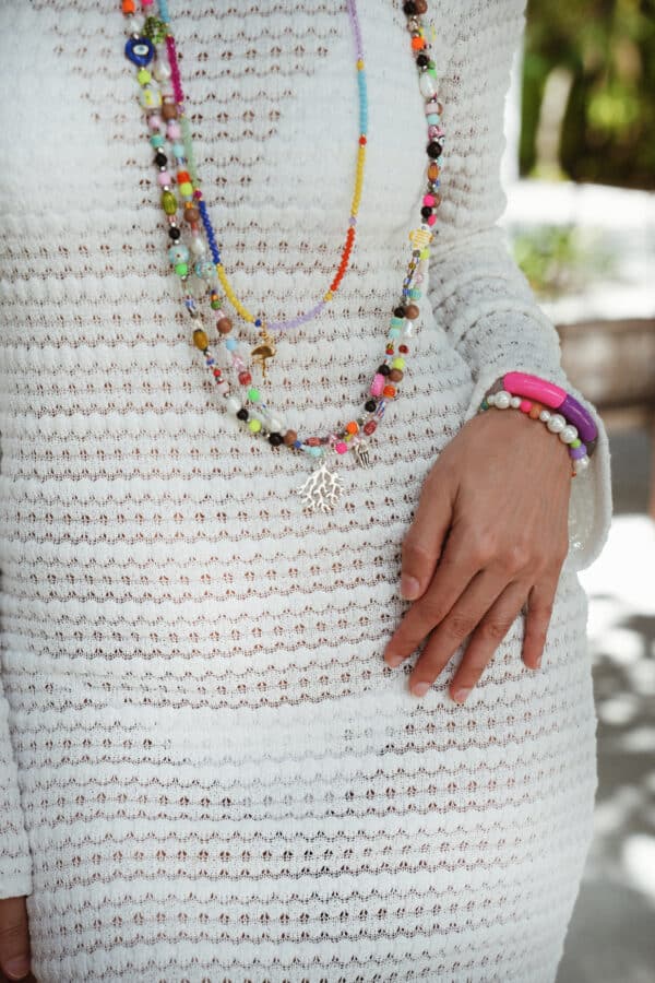 Halskette Mitsuko, Dunkles Ebenholz mit Zuchtperlen , böhmischem Glas und handbemalten Keramikperlen – Bild 4