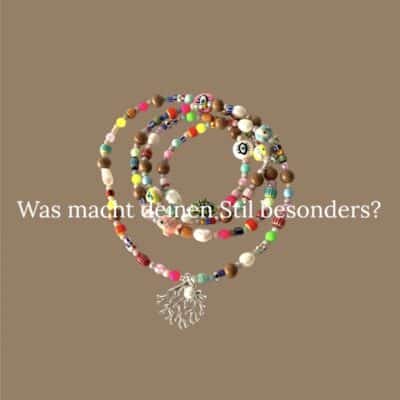 Halskette Mitsuko, Helles Rosenholz mit Zuchtperlen , böhmischem Glas und handbemalten Keramikperlen – Bild 6