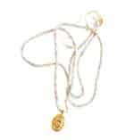 MUSTER Einzelstück Pastell farbene Rundhalskette aus kleinen Glasschliffperlen mit Buddhakopf Anhänger – Bild 2