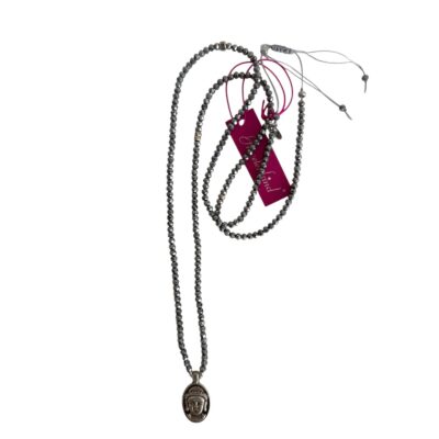 MUSTER Einzelstück Silber farbene Rundhalskette aus kleinen Glasschliffperlen  mit Buddhakopf Anhänger