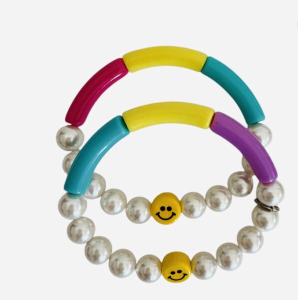 MUSTER 2er SET Smiley  Armband aus Muschelkernperlen Keramik Smiley und schmaleren Tubes