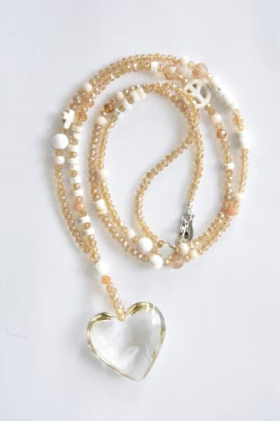 Longkette "Honey" Bauchiges Kristallherz Beige – Bild 2