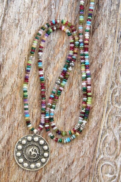 OM Medaillon bunte Edelsteinkette aus Edelsteinrondellen Granat, Amethyst, Malachit uvm. Silber – Bild 3