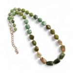 *LIMITIERT* Mittellange Halskette in Edelsteinoptik in Braun GRÜN – Bild 2