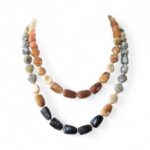 *LIMITIERT* Mittellange Halskette in Edelsteinoptik in Schwarz Grau Beige – Bild 3