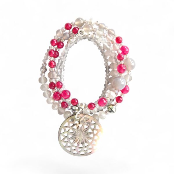 Halskette "Berry"  Achat in Grau und Beere mit großer Perlmuttblume – Bild 5