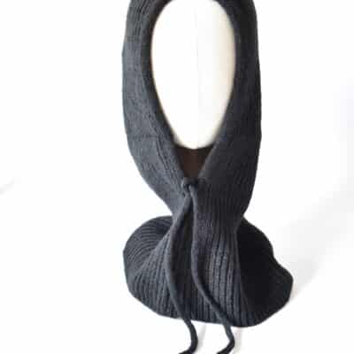 Trendige Grobstrick Schalmütze  als Mütze & Schal tragbar  – Warme & Weiche Mütze Schal für Damen/Herren Schwarz