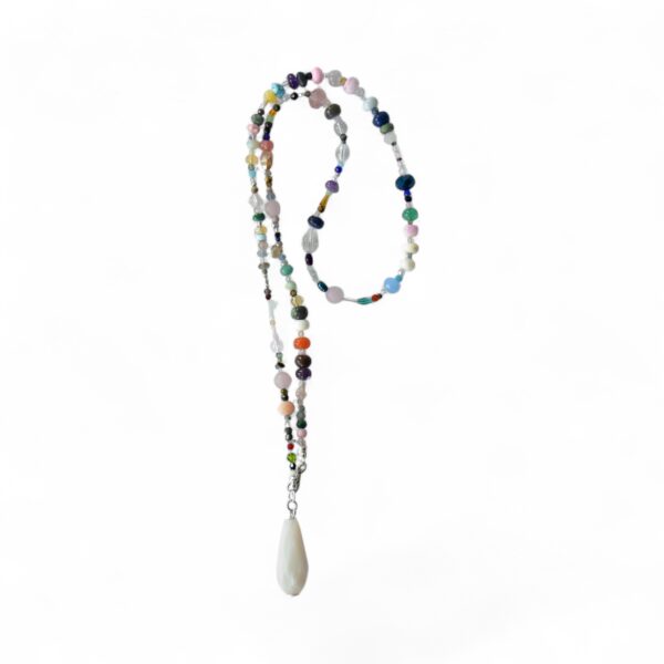 Halskette mit  weißem Achat Tropfen und Opal – Bild 10