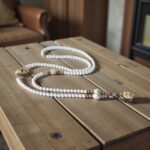 One of a kind `Einzelstück - weiße Kugeln beige nepalesische Handarbeit – Bild 3