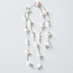 Feine Silberkette mit zarten Mondsteinen und weißen Barockperlen Einzelstück – Bild 5