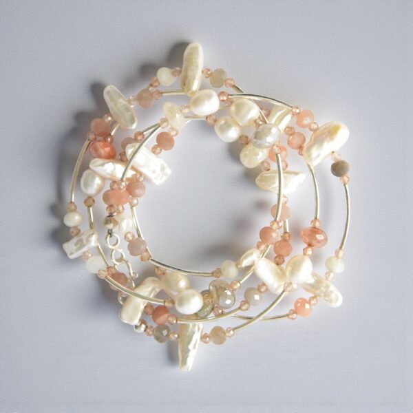 Feine Silberkette mit zarten Mondsteinen und weißen Barockperlen Einzelstück – Bild 6