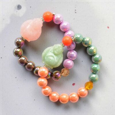 Buddha Armband mit bauchigem Buddha in Rosa – Bild 2