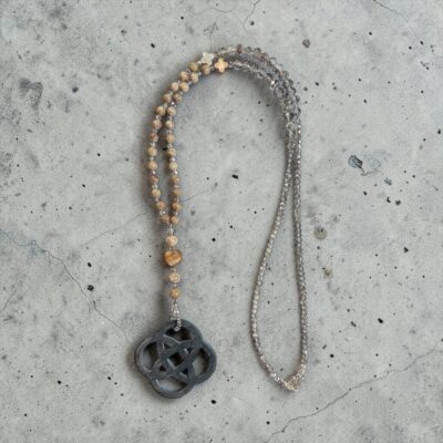 Statement Halskette mit Horn Anhänger - Lange Naturstein Kette Braun Beige