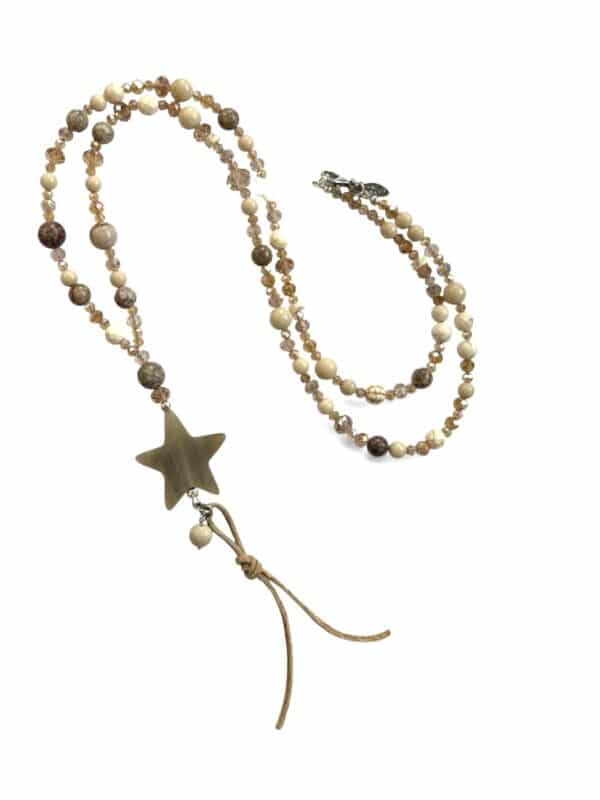 Bettelkette in Beige mit Fossil Jaspis – Lange Boho Halskette mit Horn Stern – Bild 5