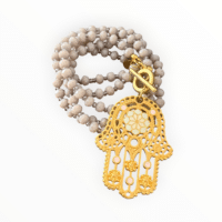 Verzierte Hand In Gold Allrounder "Cleo" in mittellang – Bild 2