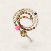 MUSTER MEDIO Einzelstück Rosa Braun Bettelkette aus Olivenholz mit Lederkugel – Bild 2